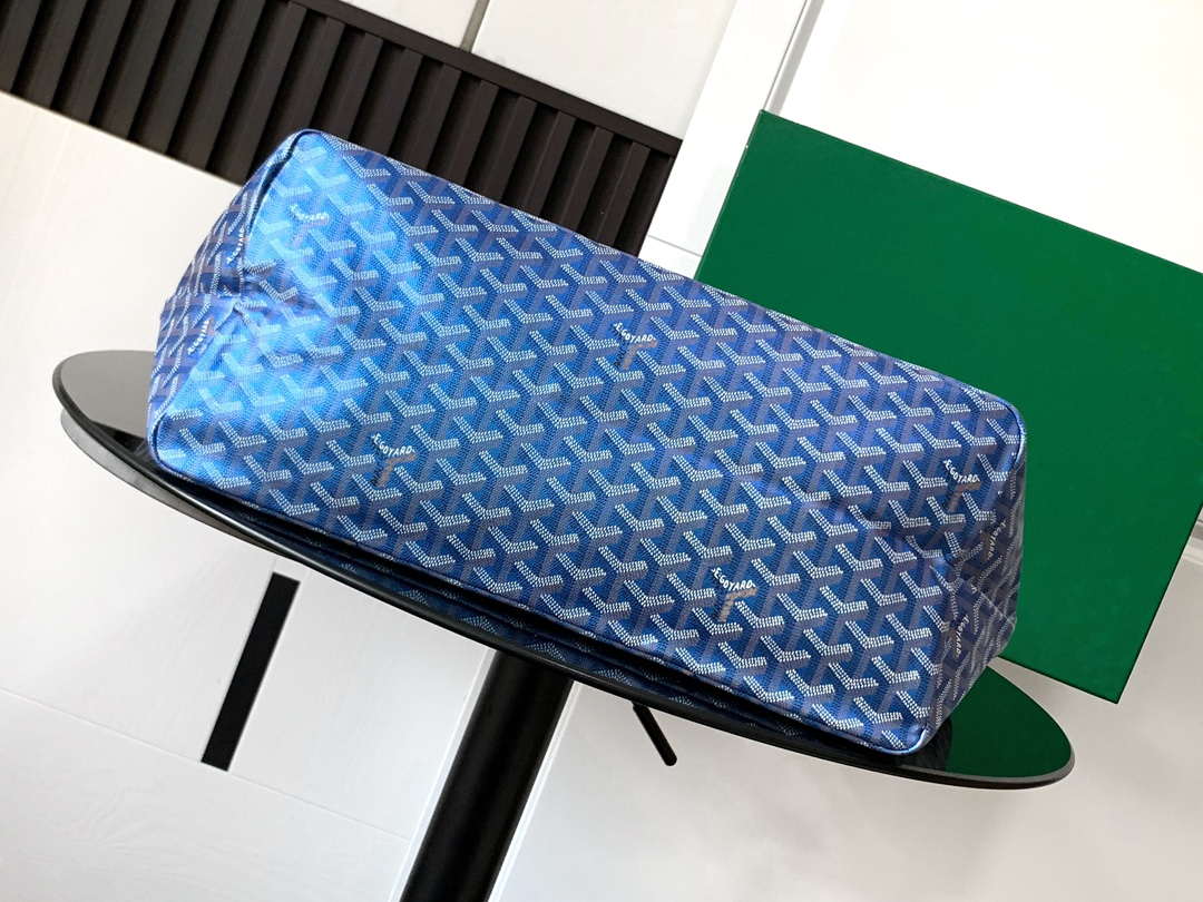 Goyard STLOUIGMLTY08CL08P Saint Louis GM Bag Pearly Blue