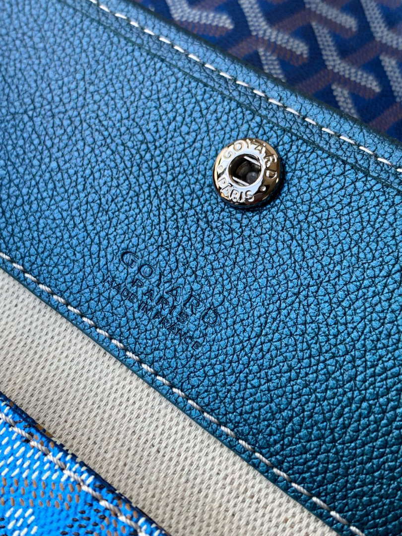 Goyard STLOUIGMLTY08CL08P Saint Louis GM Bag Pearly Blue