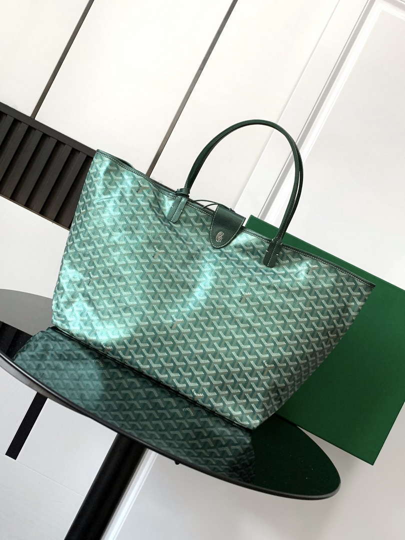 Goyard STLOUIGMLTY08CL08P Saint Louis GM Bag Pearly Green