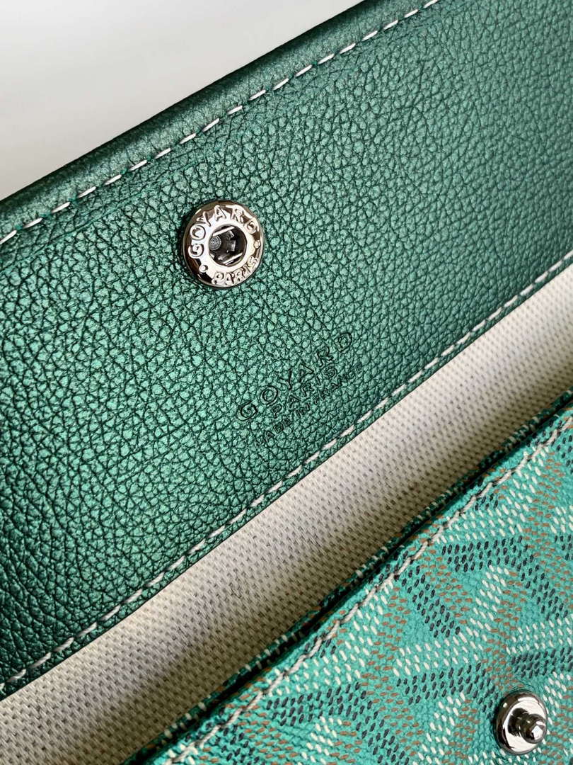 Goyard STLOUIGMLTY08CL08P Saint Louis GM Bag Pearly Green