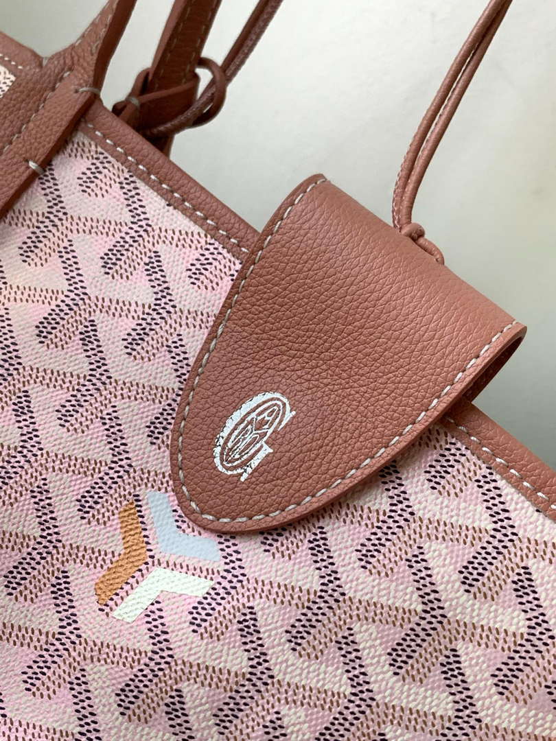 Goyard STLOUIGMLTY08CL08P Saint Louis GM Bag Pearly Pink