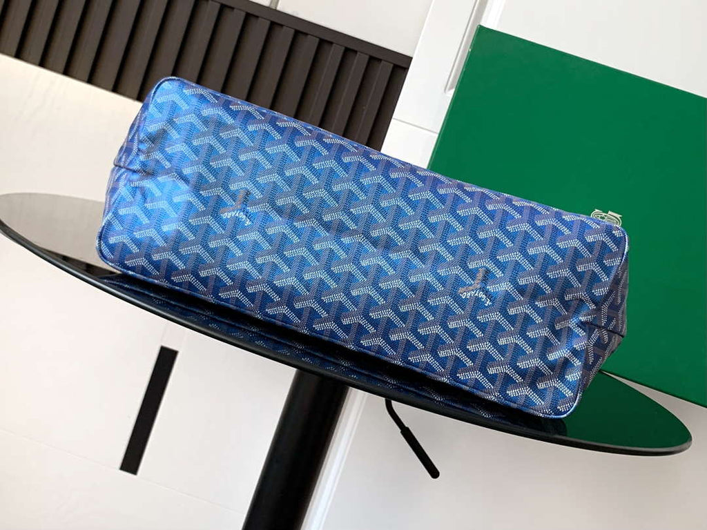 Goyard STLOUIPMLTY07CL07P Saint Louis PM Bag Pearly Blue