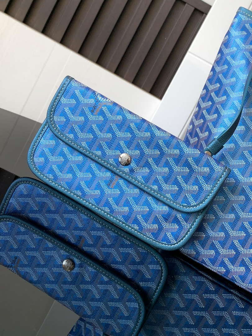 Goyard STLOUIPMLTY07CL07P Saint Louis PM Bag Pearly Blue
