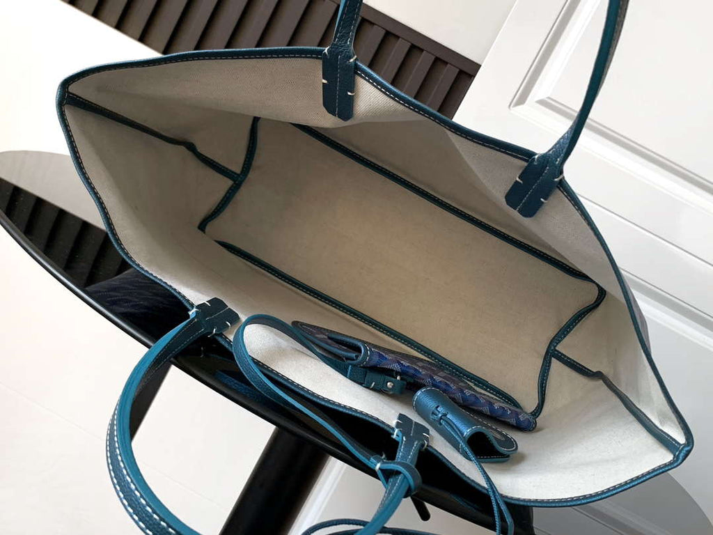Goyard STLOUIPMLTY07CL07P Saint Louis PM Bag Pearly Blue