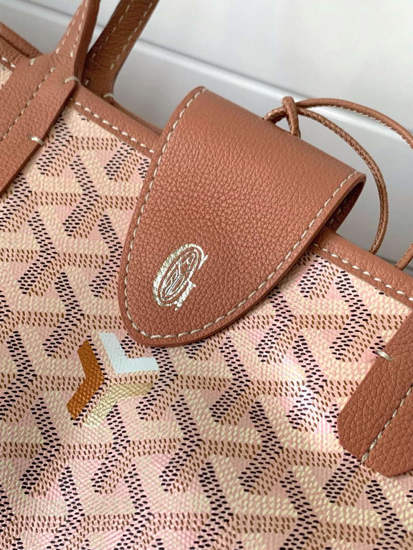 Goyard STLOUIPMLTY07CL07P Saint Louis PM Bag Pearly Pink