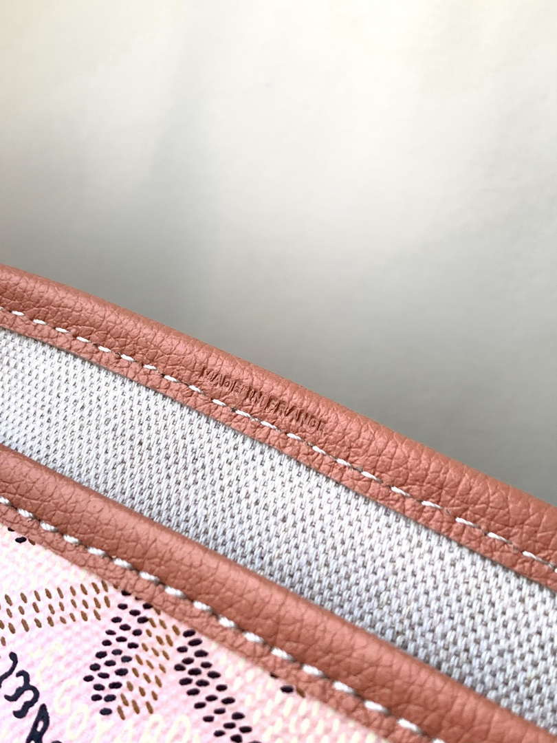 Goyard STLOUIPMLTY07CL07P Saint Louis PM Bag Pearly Pink