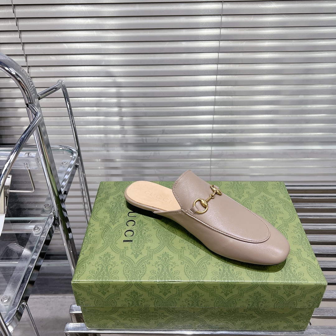 Gucci 423513 Women's Princetown Leather Slipper G53191 - Euro 34=US 3 - View 4