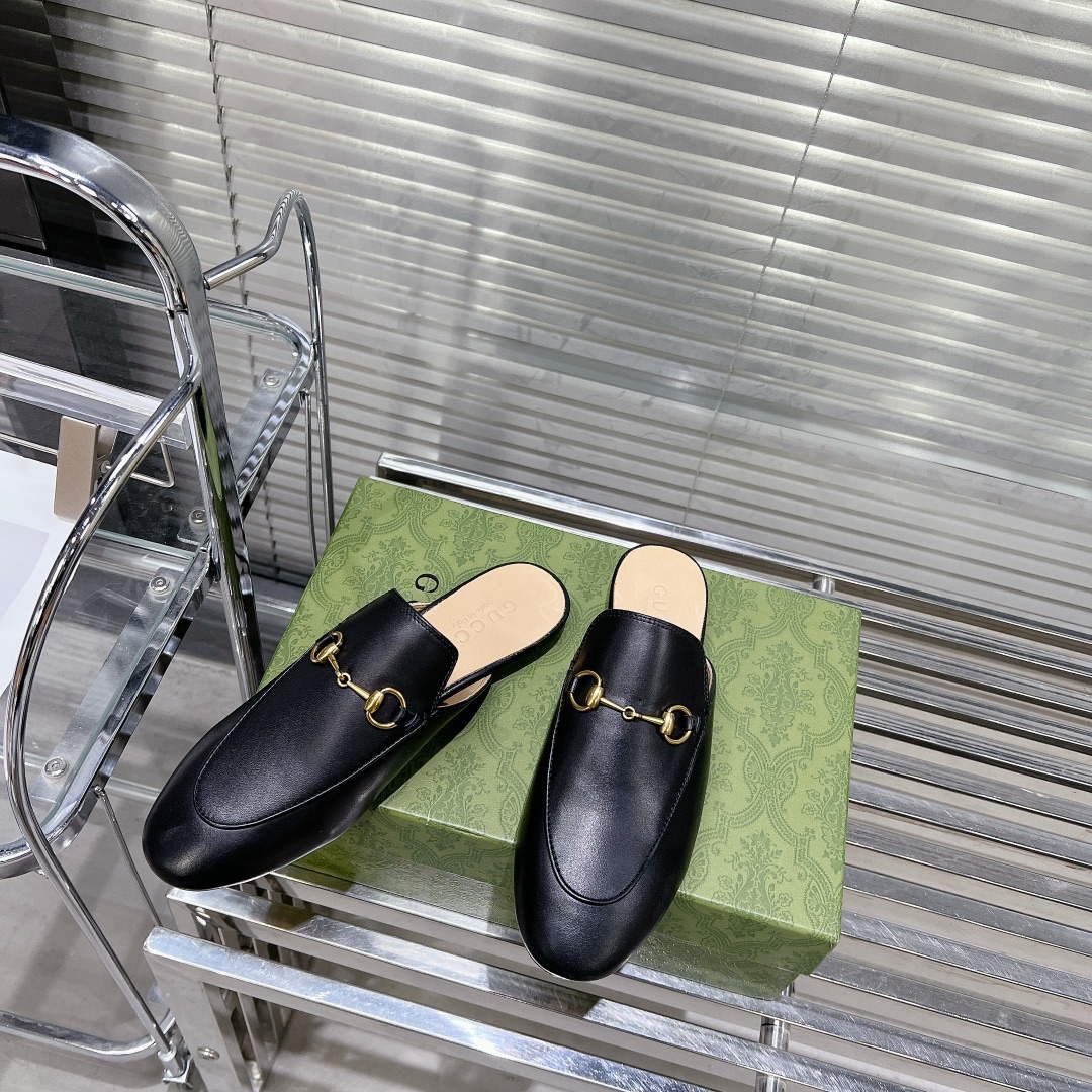 Gucci 423513 Women's Princetown Leather Slipper G53194 - Euro 34=US 3 - View 1