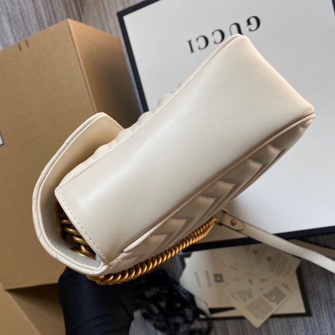 Gucci 443496 GG Marmont Medium Matelass¨¦ Shoulder Bag White - luxibagsmall