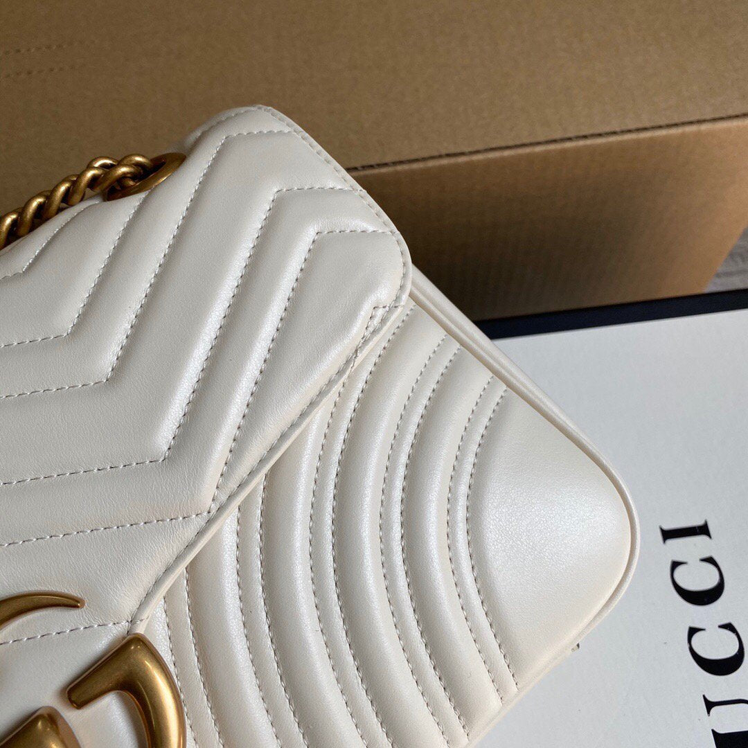 Gucci 443496 GG Marmont Medium Matelass¨¦ Shoulder Bag White - luxibagsmall