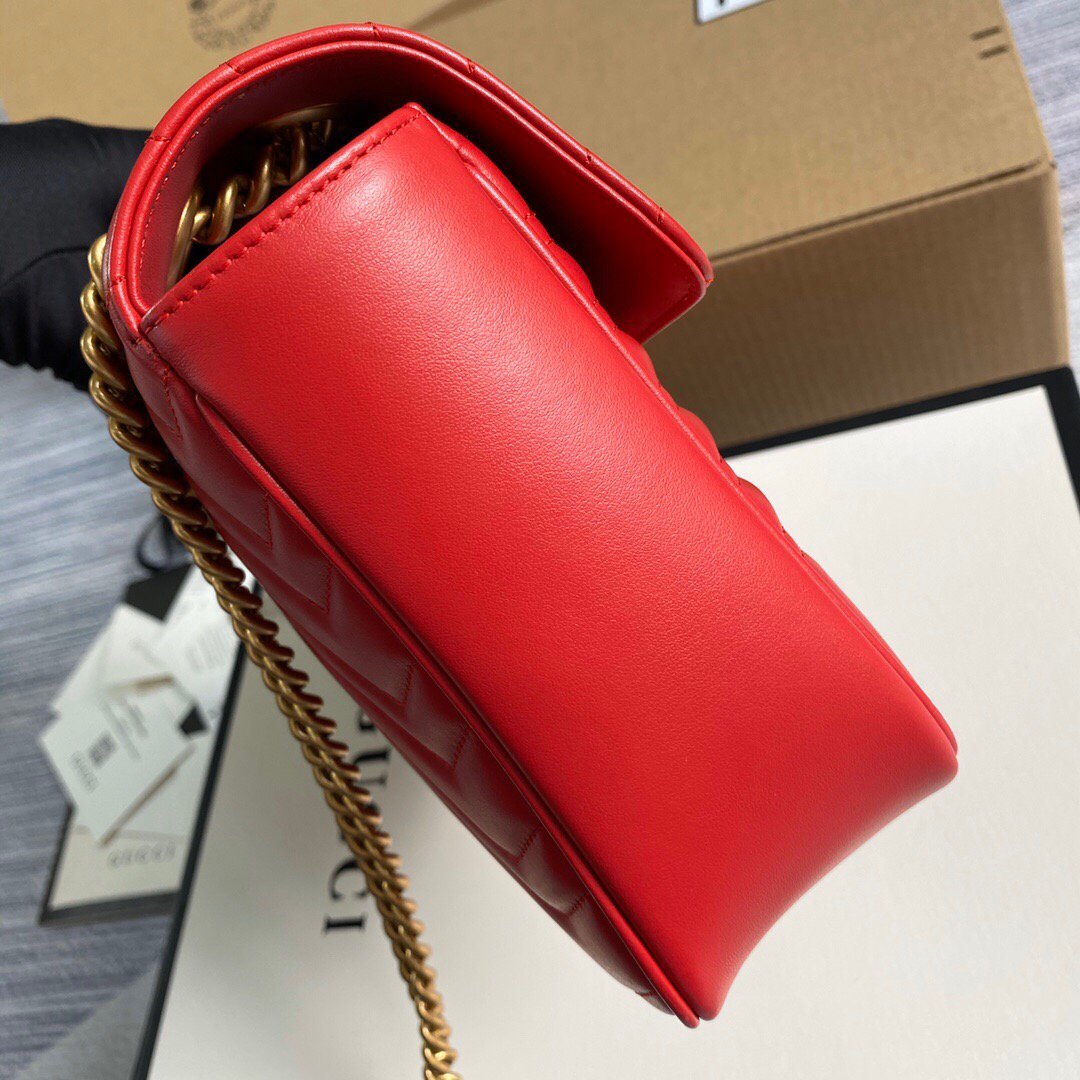Gucci 443496 GG Marmont Medium Matelass¨¦ Shoulder Bag Red - luxibagsmall