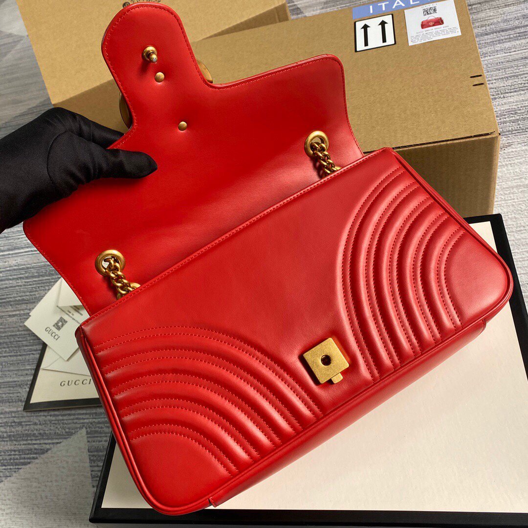 Gucci 443496 GG Marmont Medium Matelass¨¦ Shoulder Bag Red - luxibagsmall