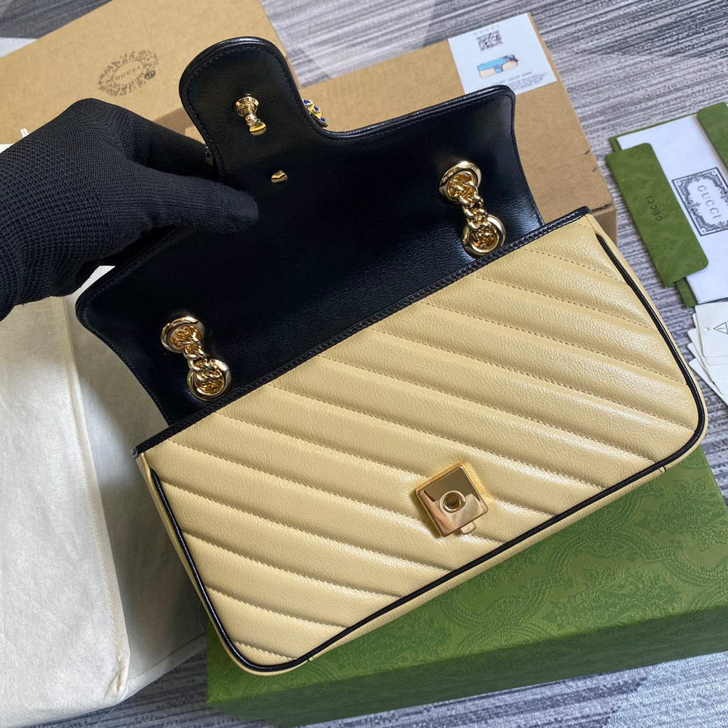 Gucci 443497 Online Exclusive GG Marmont Small Bag