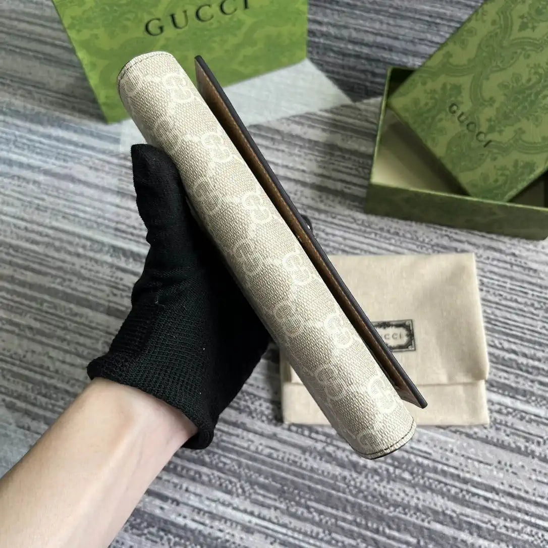 Gucci 456116 Bi-color GG Marmont continental wallet Beige and apricot leather