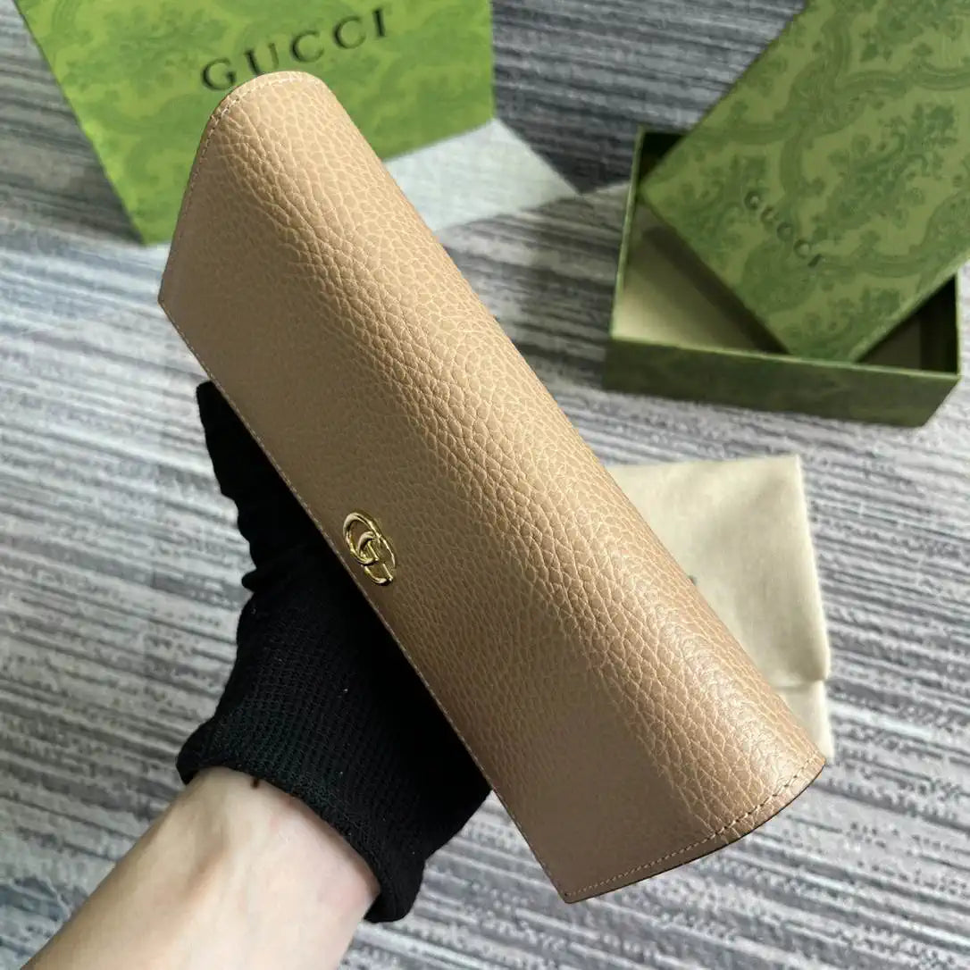 Gucci 456116 Bi-color GG Marmont continental wallet Beige and apricot leather