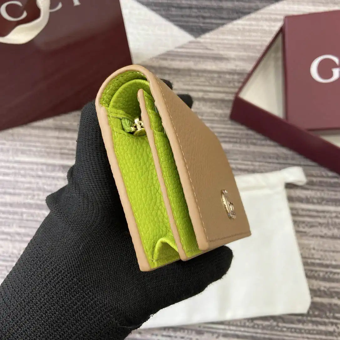 Gucci 456126  Bi-color GG Marmont small wallet Apricot