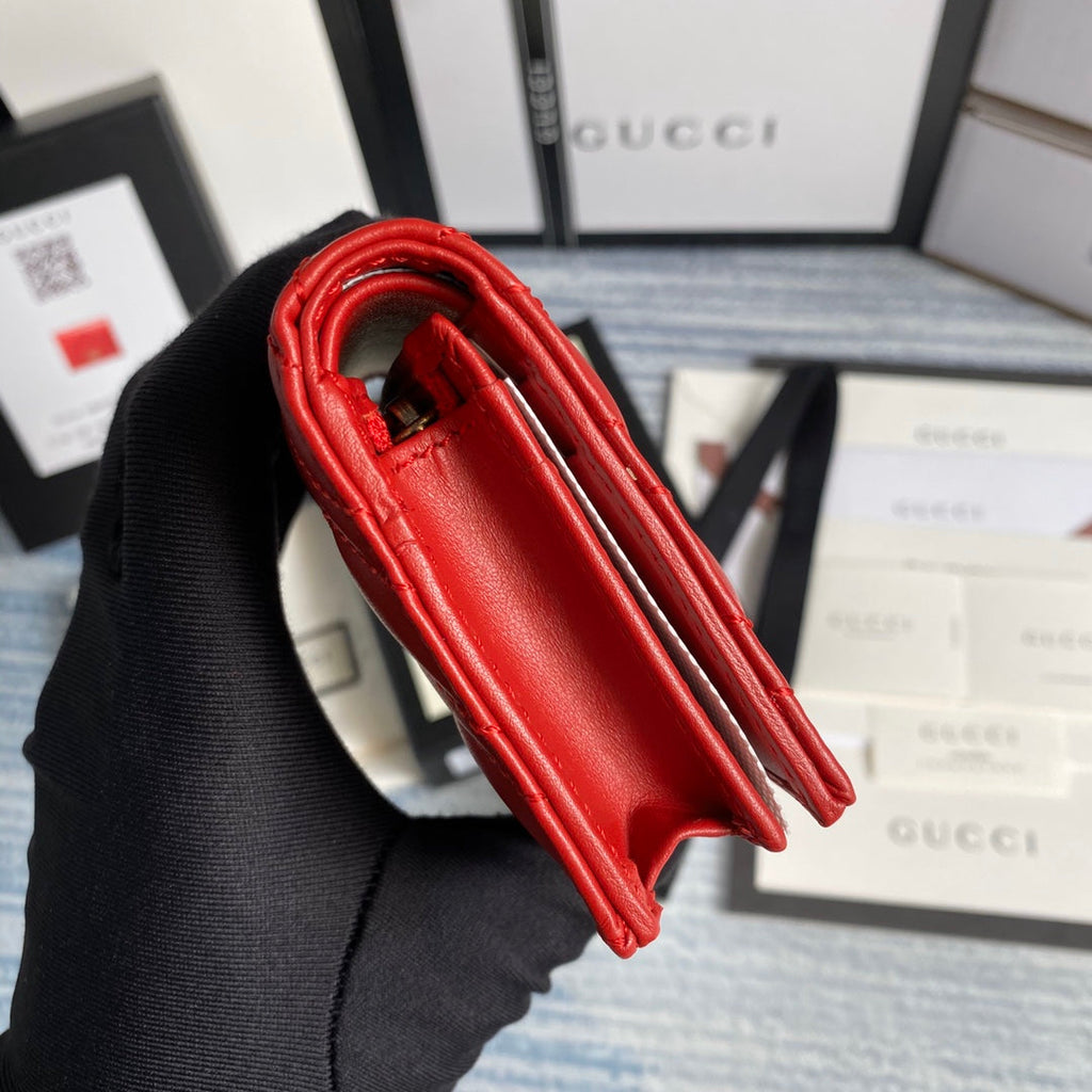 Gucci 466492 GG Marmont card case wallet in Red