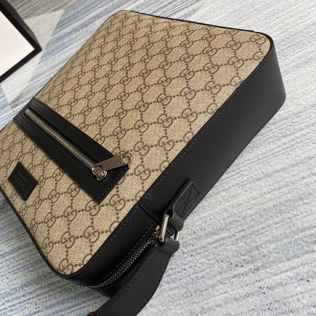 Gucci 473878  GG Supreme Flat Messenger Beige
