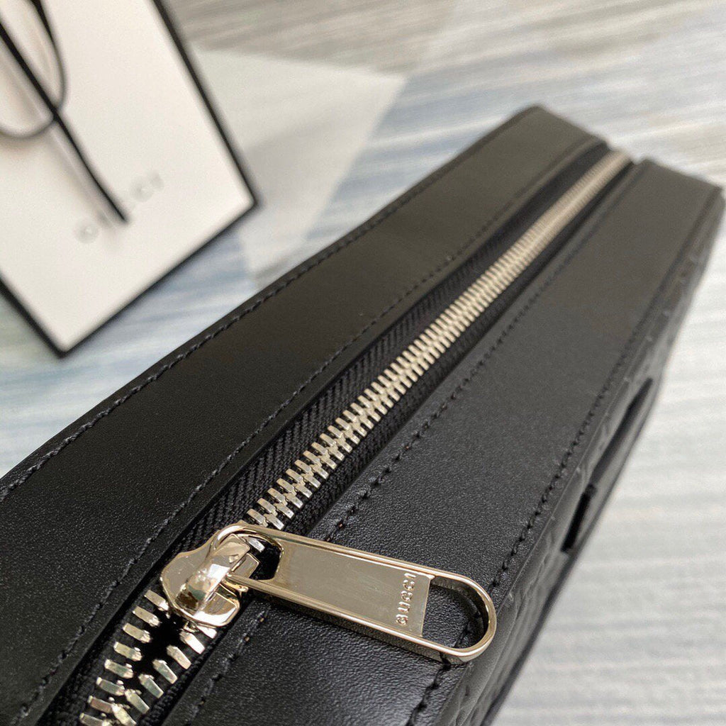 Gucci 473878  GG Supreme Flat Messenger Black