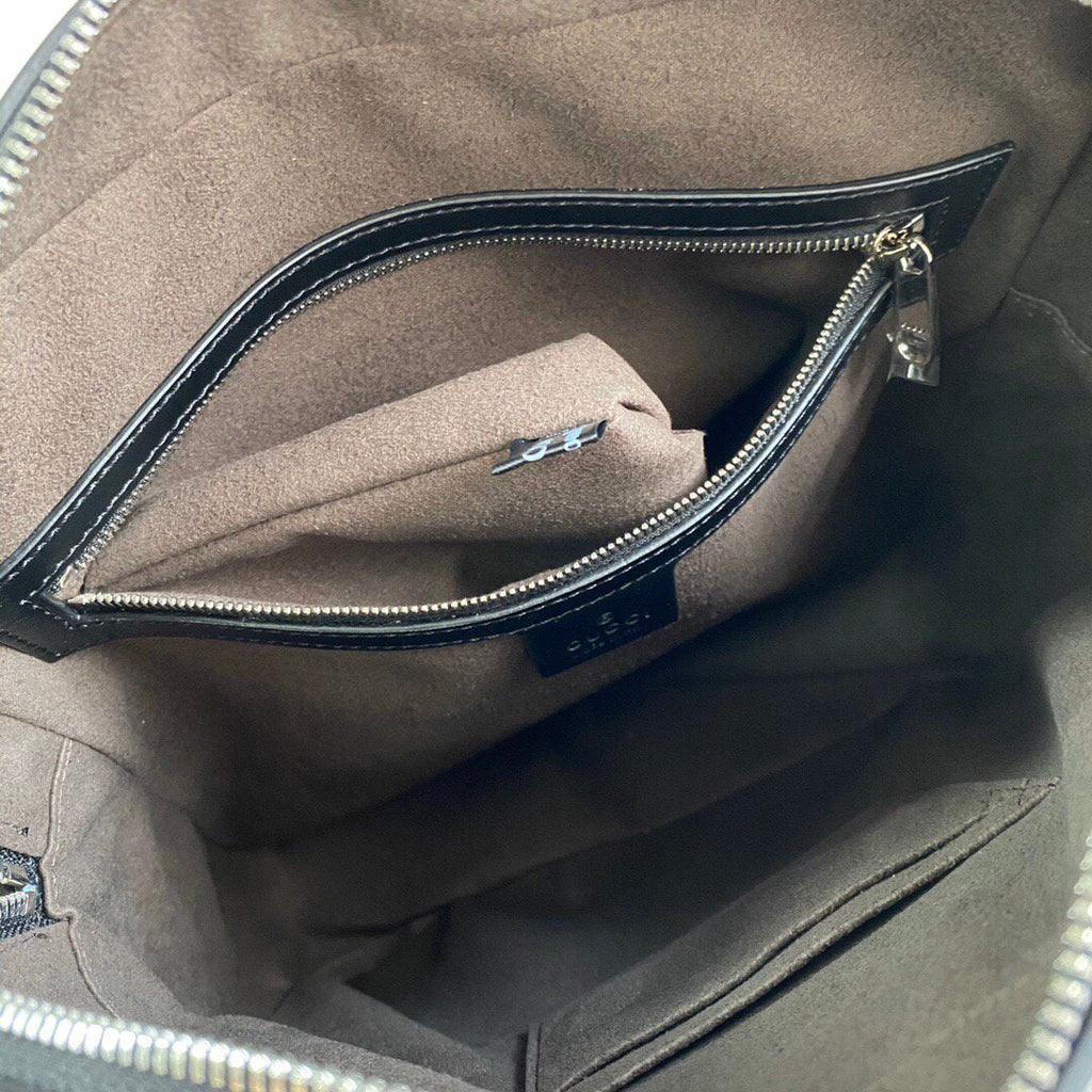 Gucci 473878  GG Supreme Flat Messenger Black