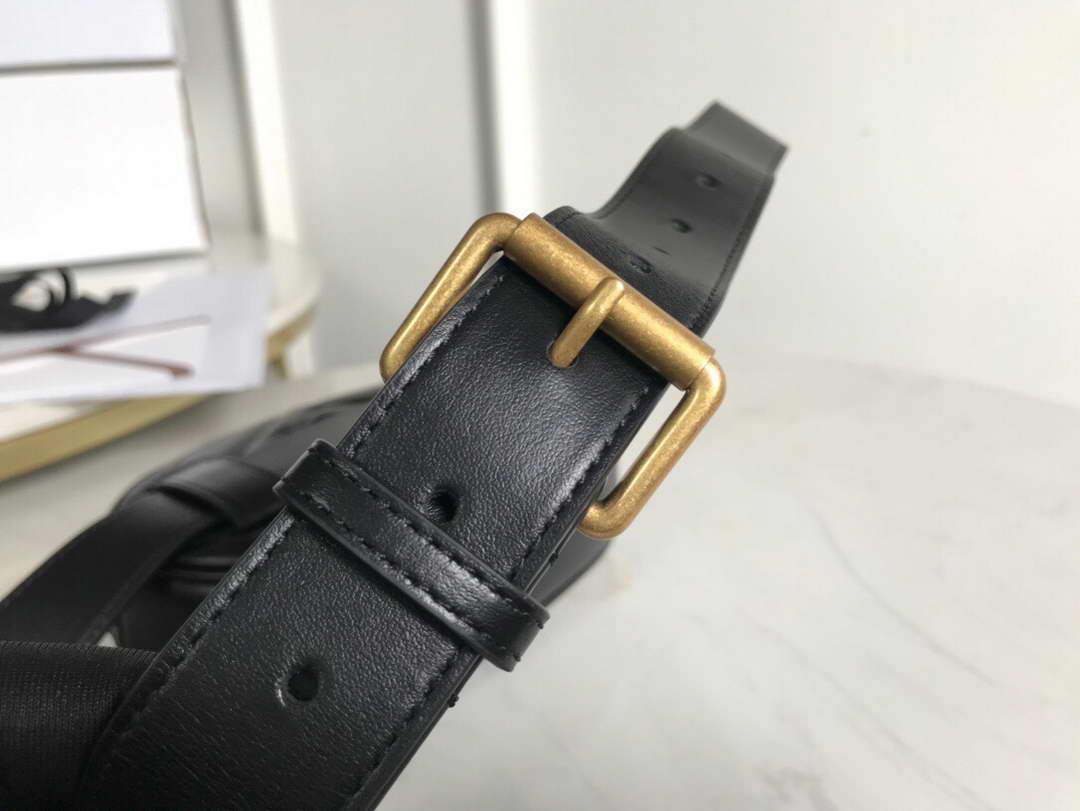Gucci 476434 GG Marmont Matelass¨¦ Leather Belt Bag Black