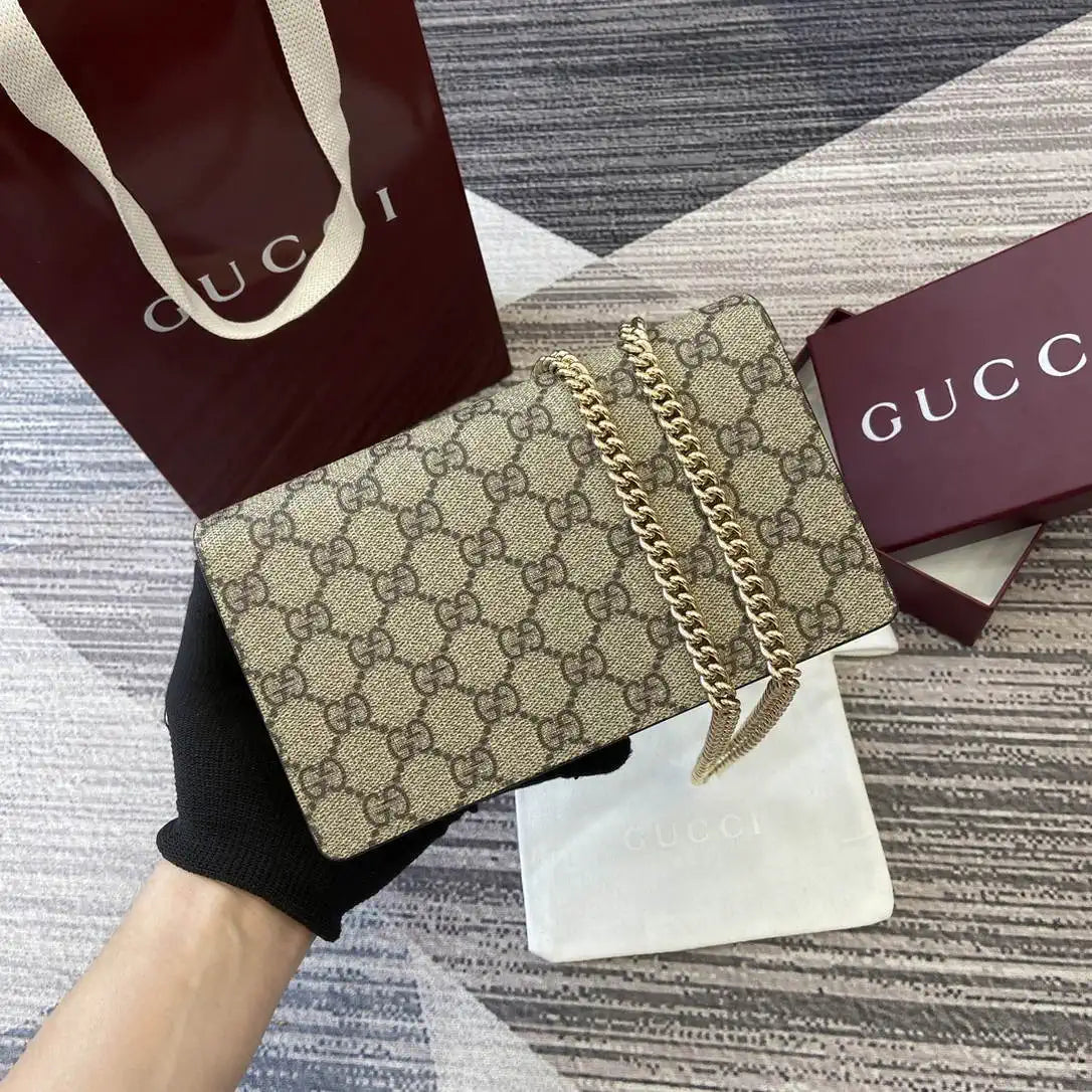 Gucci 497985 GG GG Marmont wallet on chain beige and bright green leather