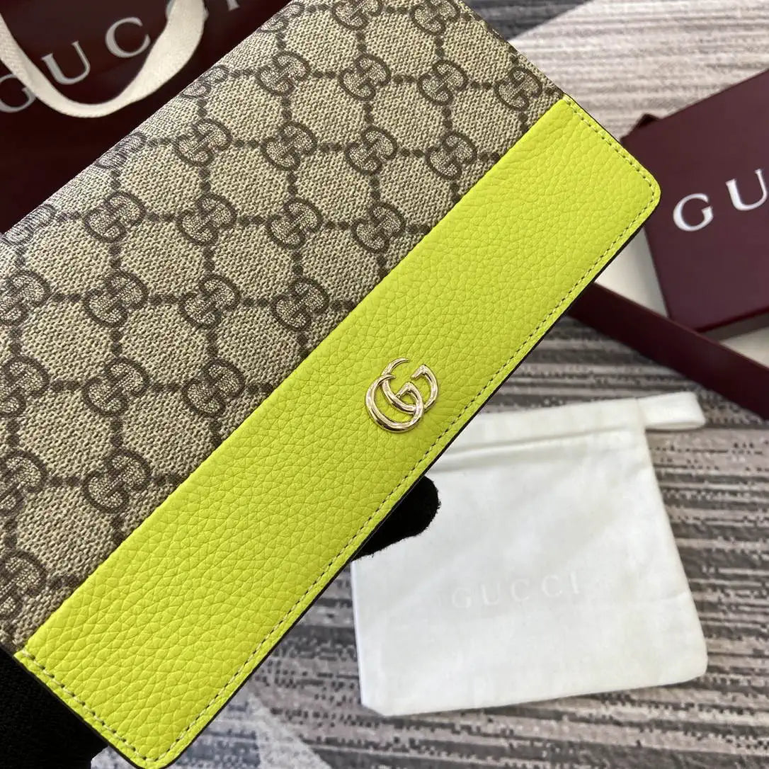 Gucci 497985 GG GG Marmont wallet on chain beige and bright green leather