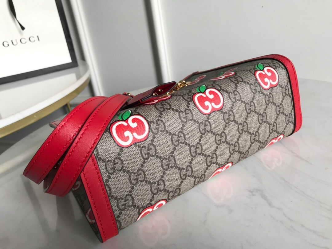 Gucci 498156 Padlock small GG Shoulder Bag Red - luxibagsmall