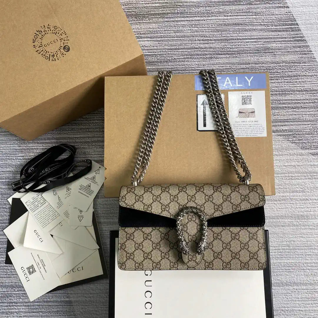 Gucci 499623 Dionysus medium shoulder bag Beige Black