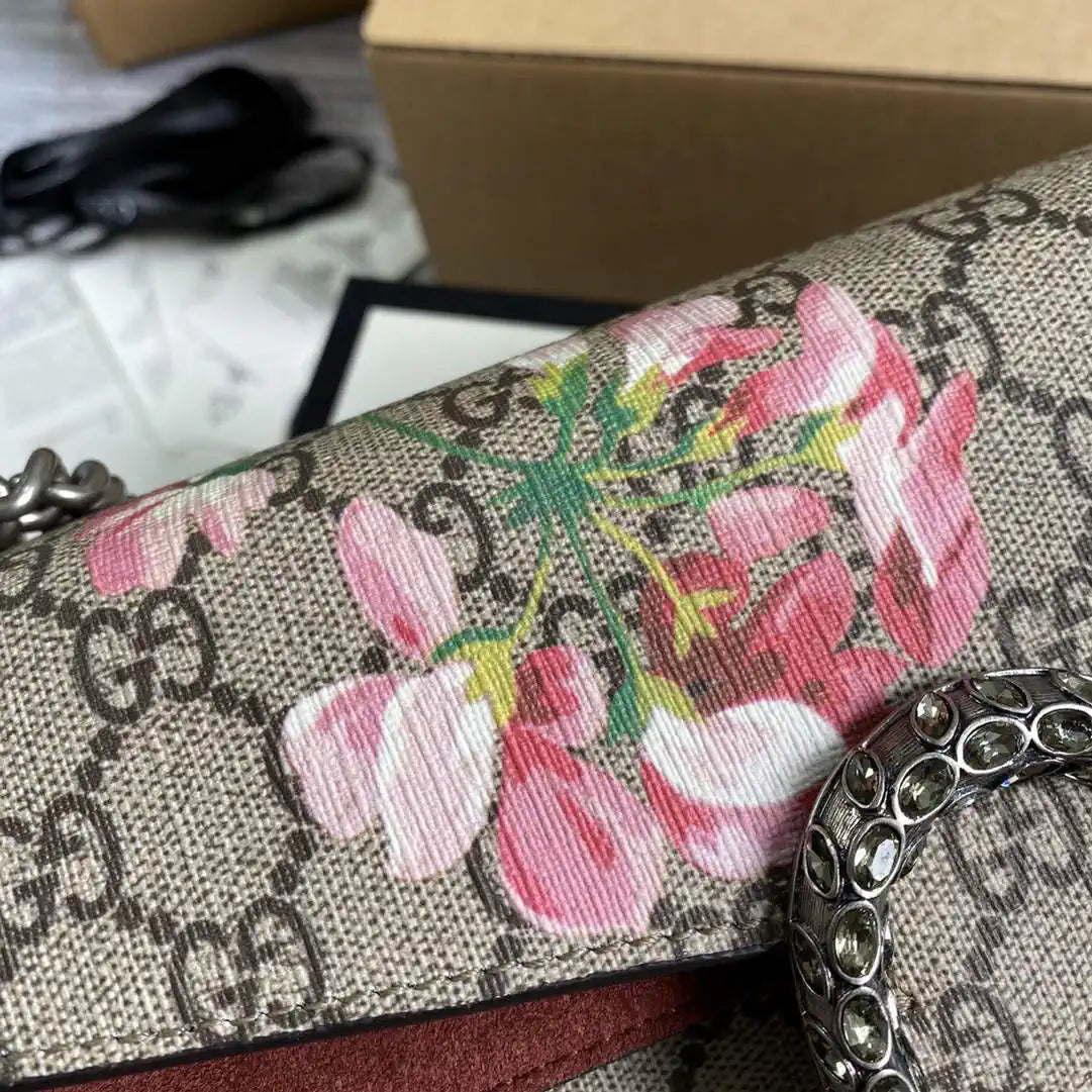 Gucci 499623 Dionysus medium shoulder bag Beige printing