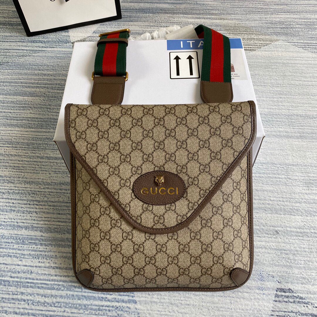 Gucci 599521 GG Supreme Medium Bag Beige