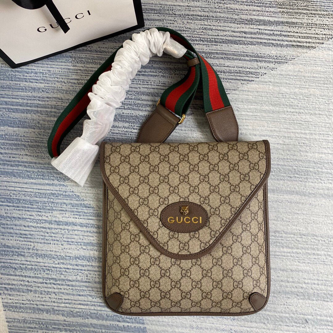 Gucci 599521 GG Supreme Medium Bag Beige