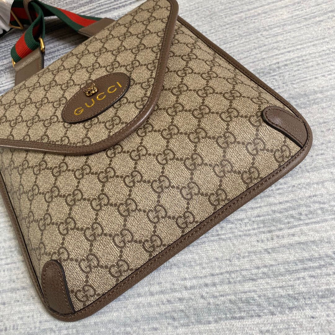 Gucci 599521 GG Supreme Medium Bag Beige