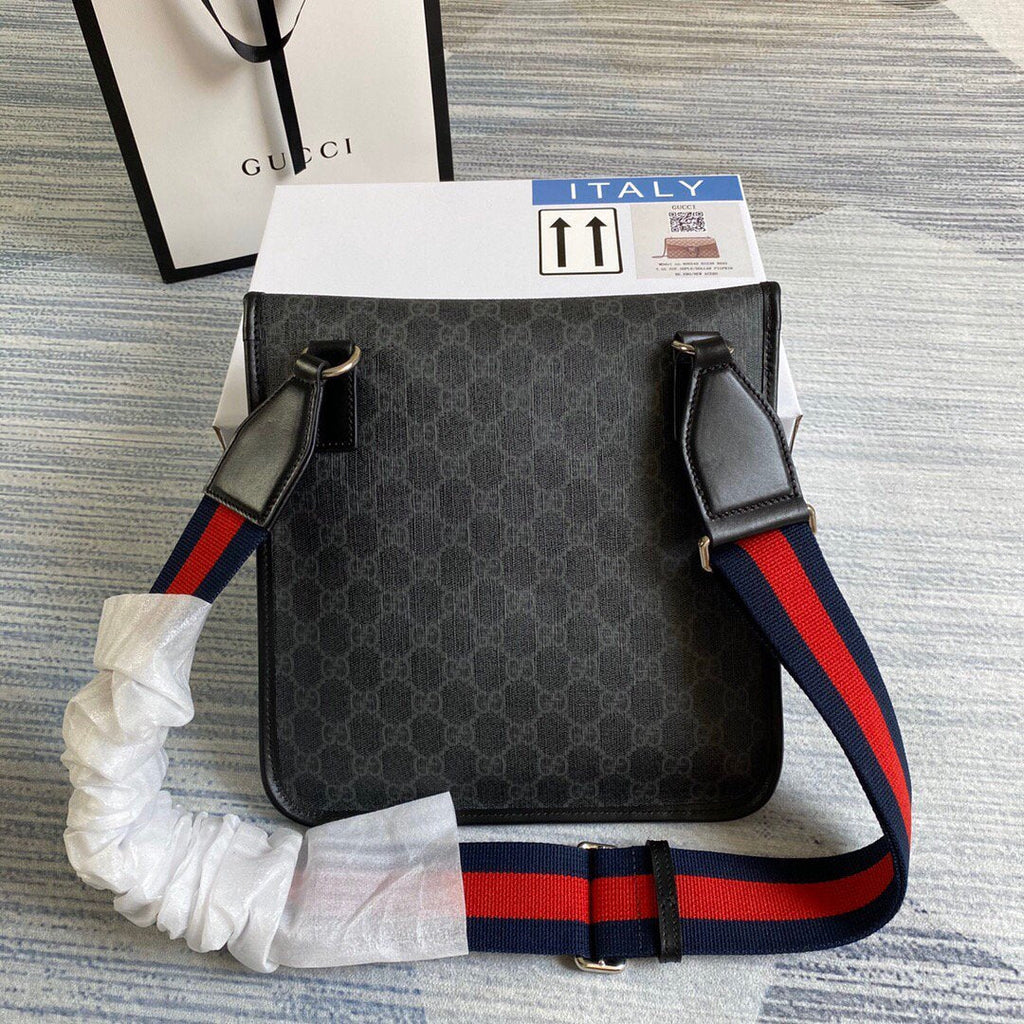 Gucci 599521 GG Supreme Medium Bag Black