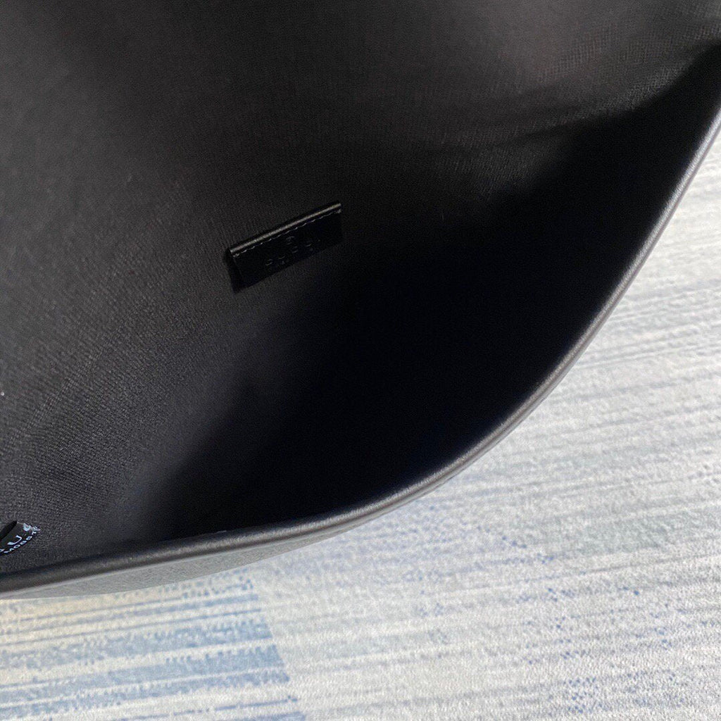 Gucci 599521 GG Supreme Medium Bag Black