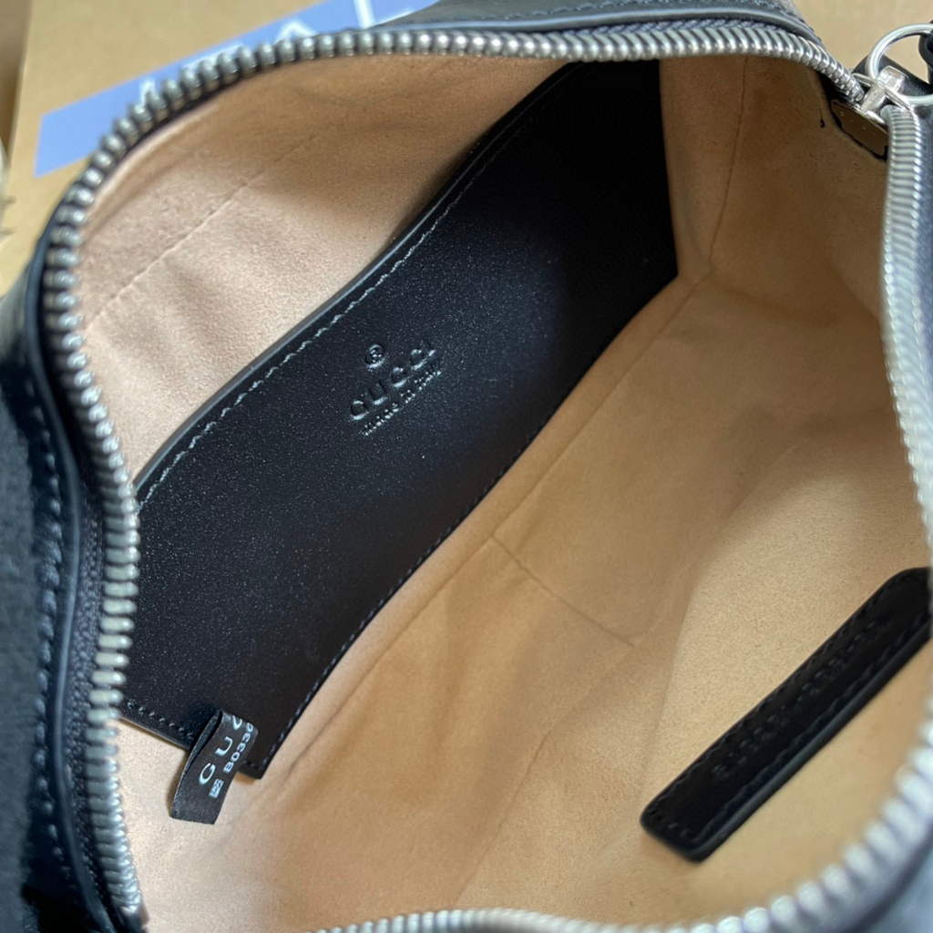Gucci 634936 GG Marmont Mini Shoulder Bag Black