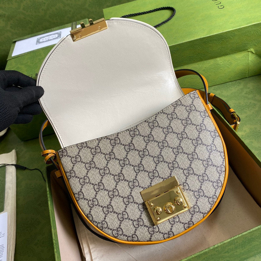 Gucci 644524 Padlock small shoulder bag Beige