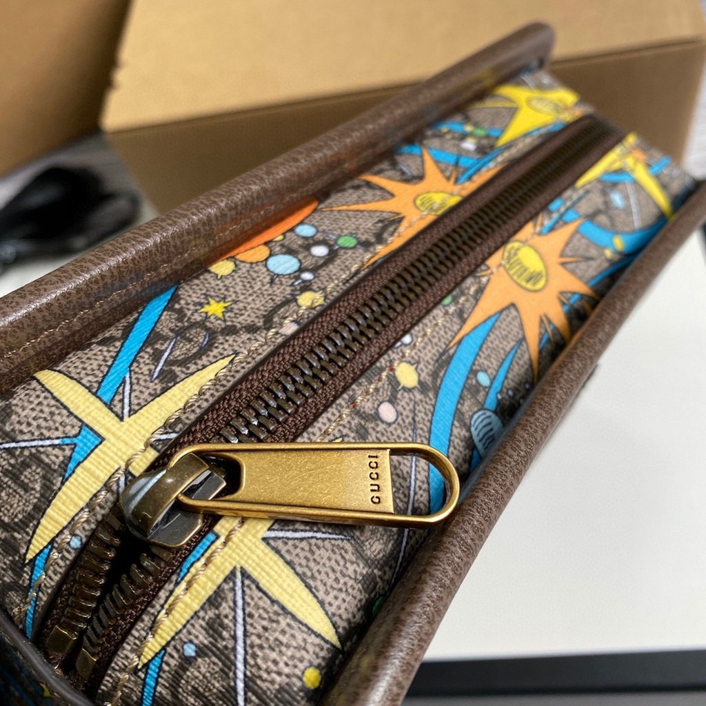 Gucci 647929 Disney x Gucci Donald Duck Cosmetic Case Brown