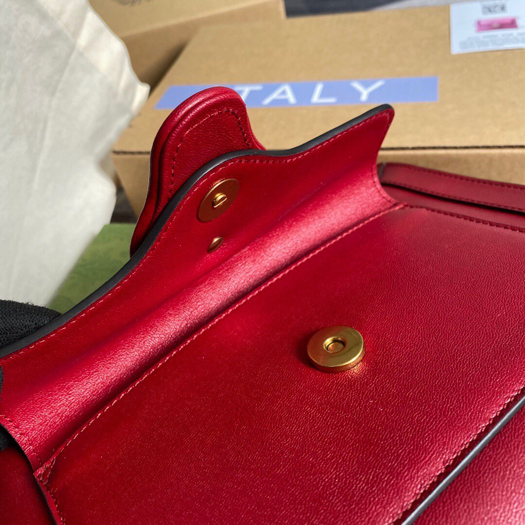 Gucci 648999 Small Shoulder Bag With Double G Red