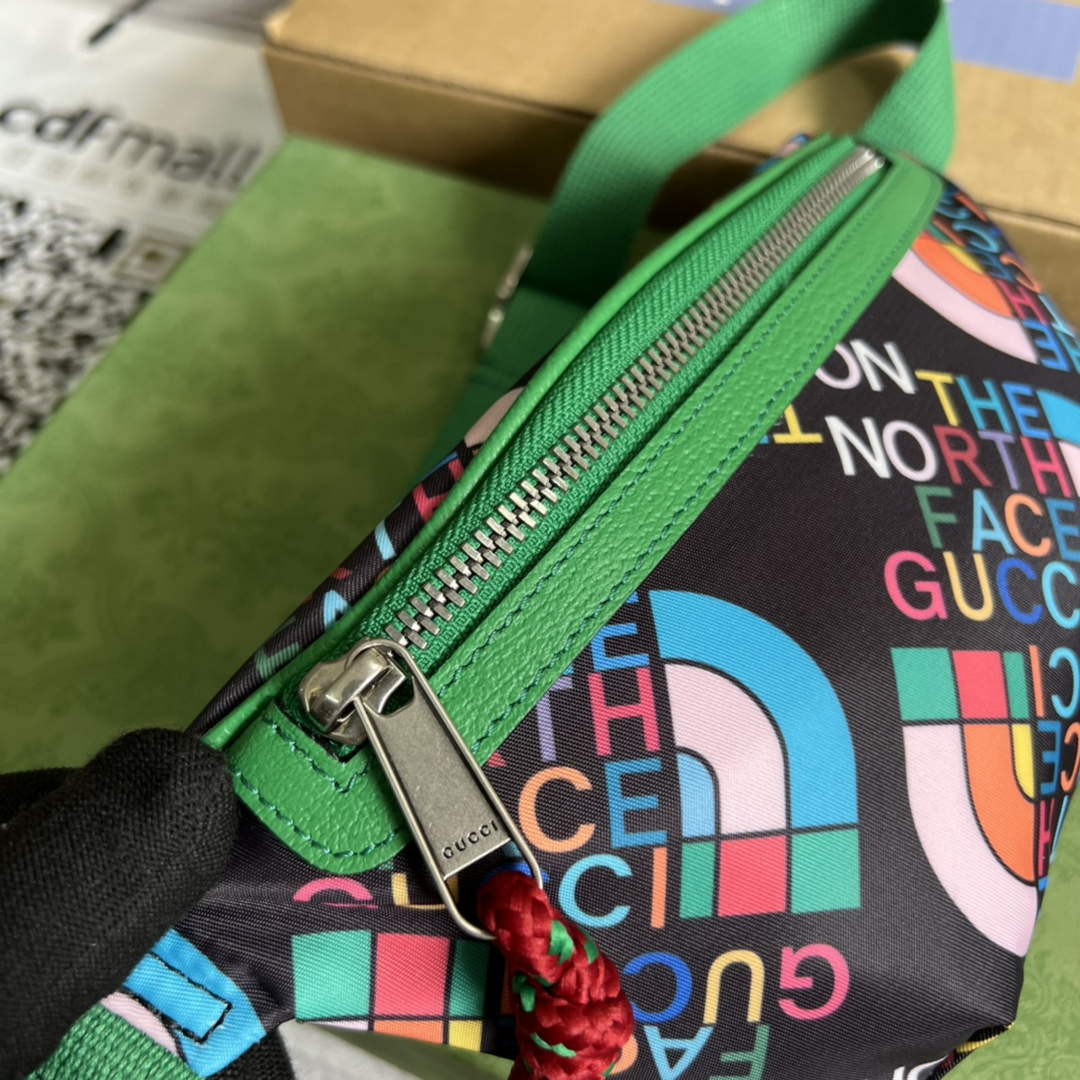 Gucci 650299 The North Face x Gucci belt bag Green
