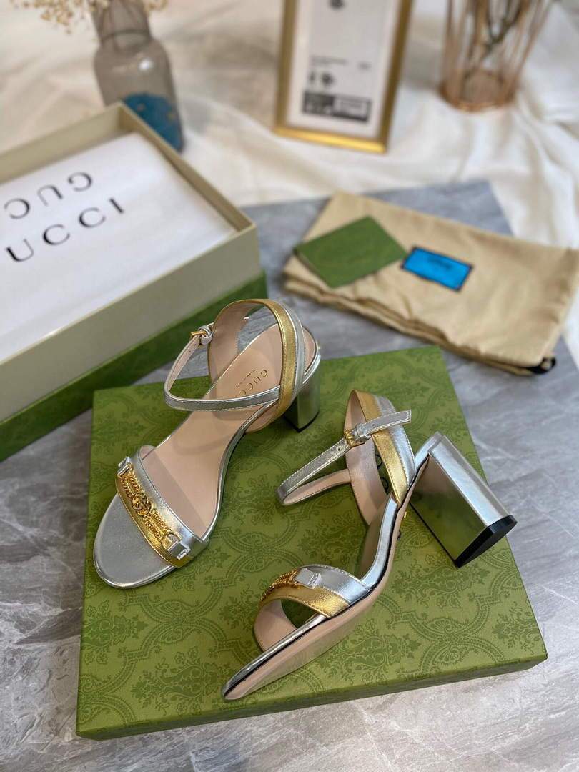 Gucci 655408 Women's Sandal With Chain Leather Silver - luxibagsmall
