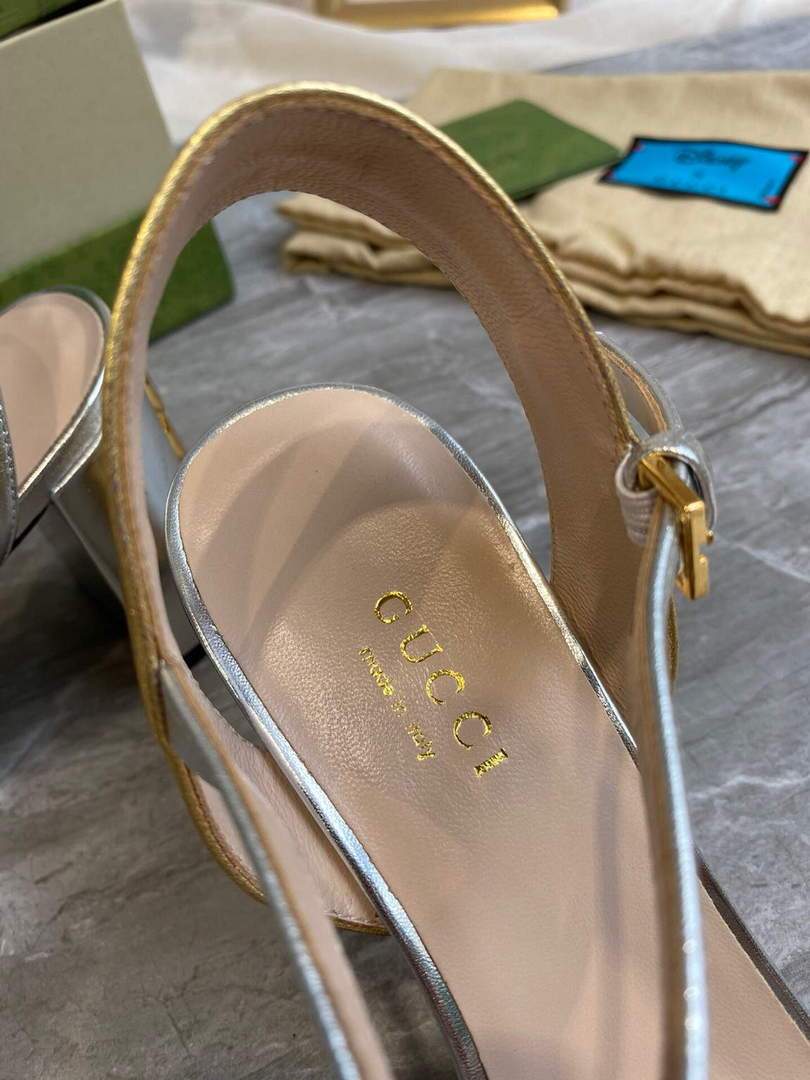 Gucci 655408 Women's Sandal With Chain Leather Silver - luxibagsmall