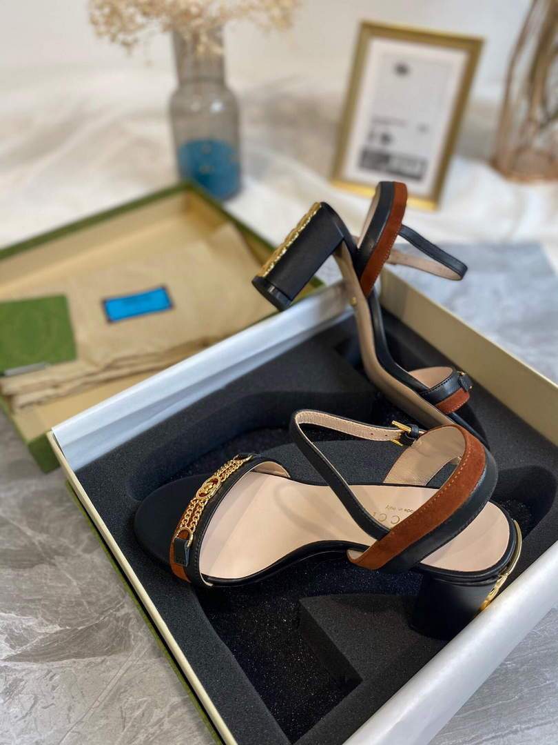 Gucci 655408 Women's Sandal With Chain Leather Black - luxibagsmall