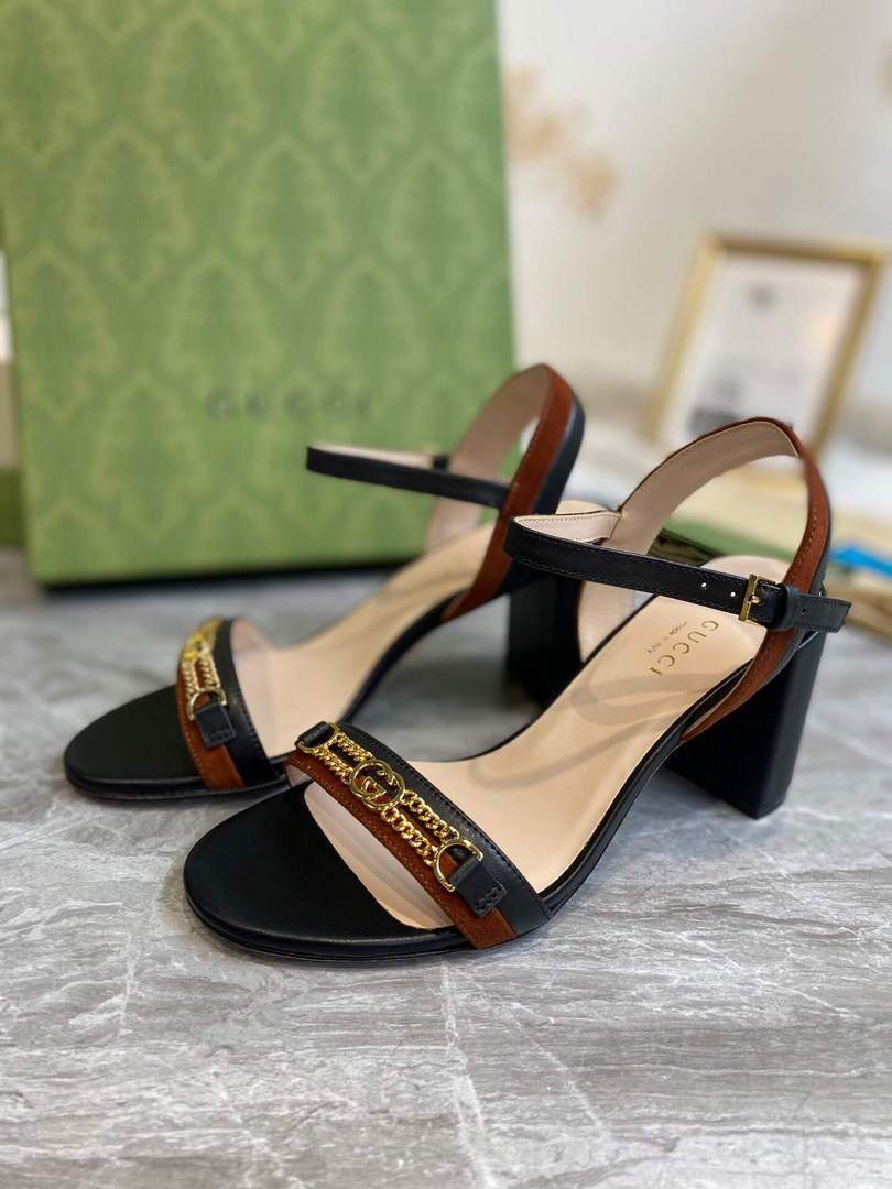 Gucci 655408 Women's Sandal With Chain Leather Black - luxibagsmall