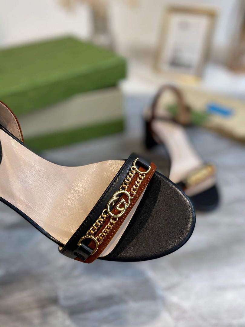 Gucci 655408 Women's Sandal With Chain Leather Black - luxibagsmall