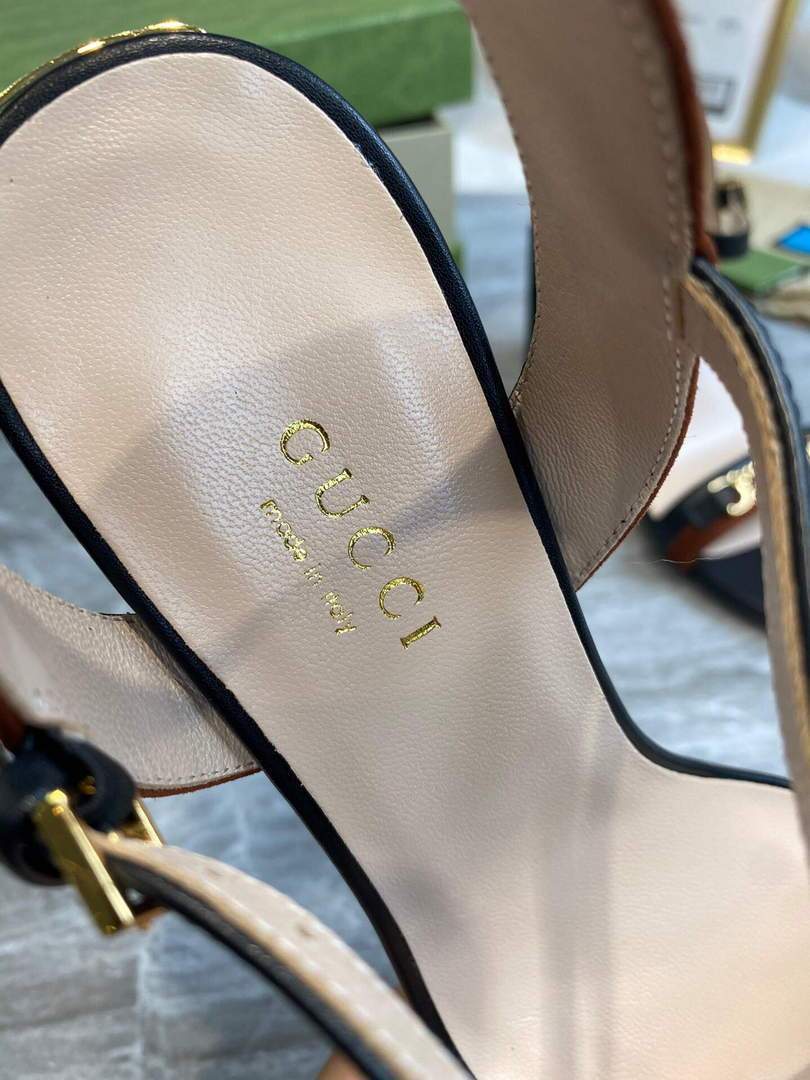 Gucci 655408 Women's Sandal With Chain Leather Black - luxibagsmall