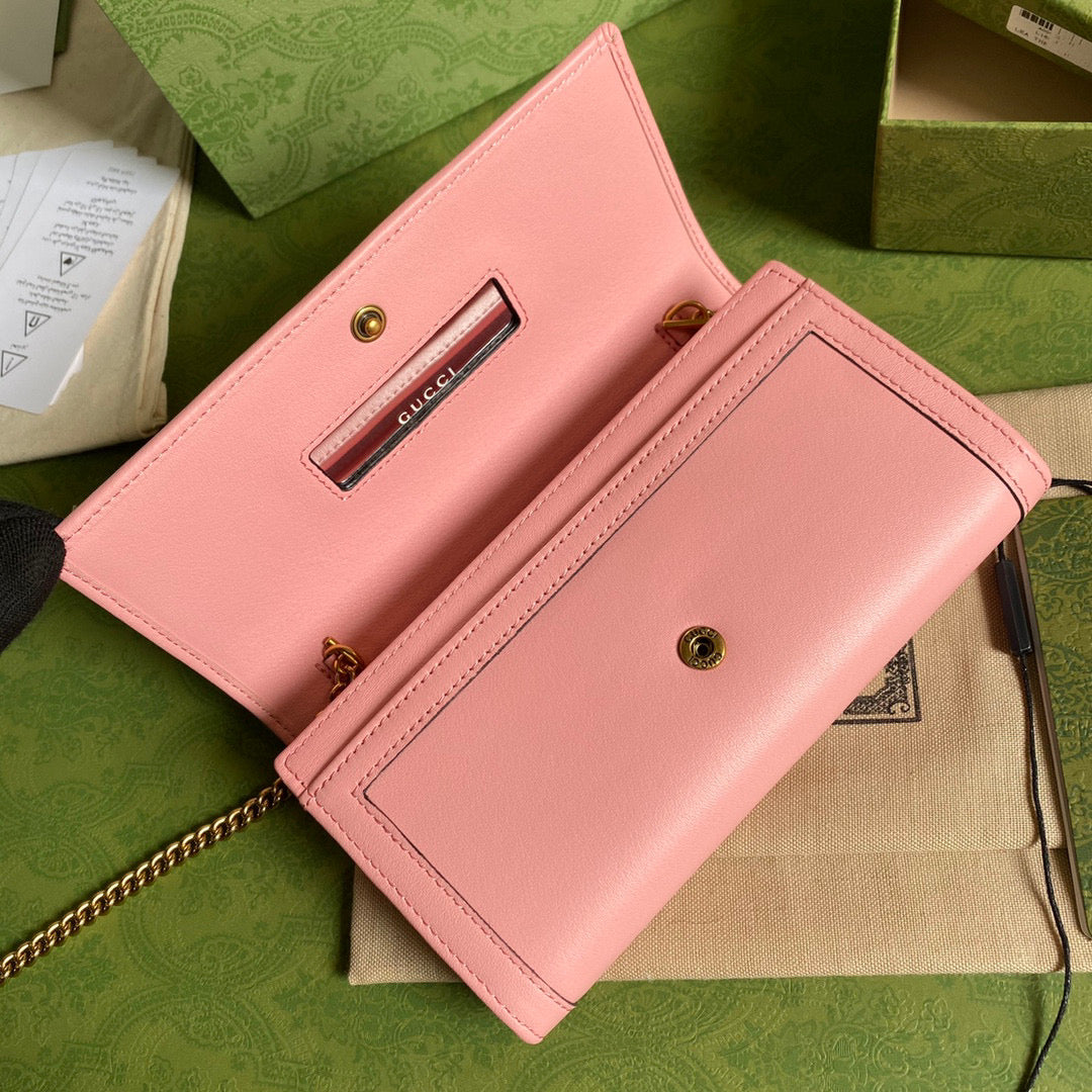 Gucci 658243 Diana chain wallet in Pink