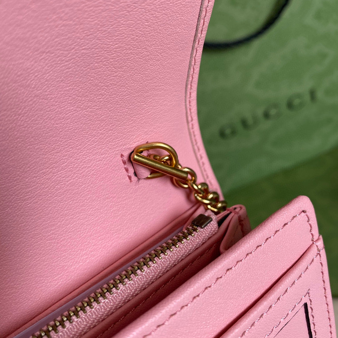 Gucci 658243 Diana chain wallet in Pink