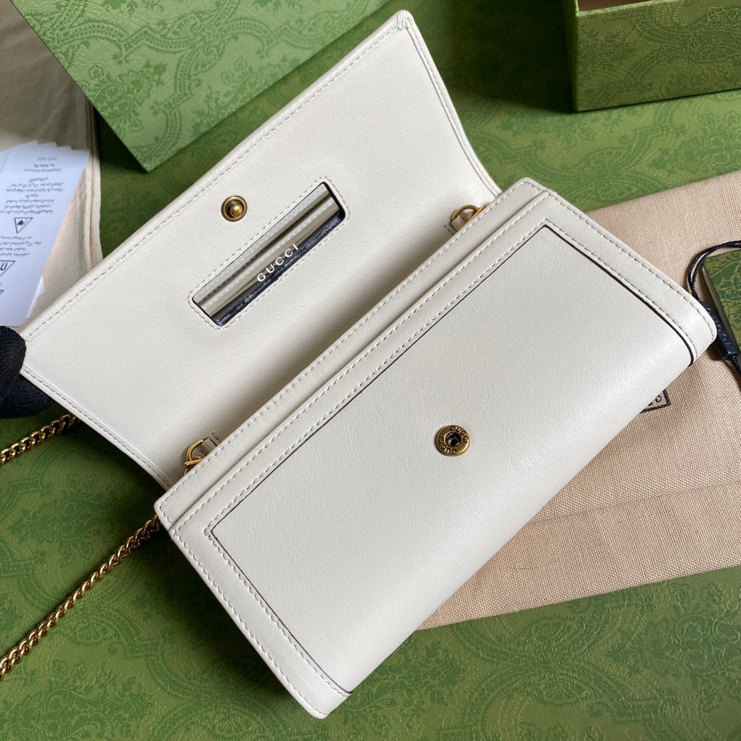 Gucci 658243 Diana chain wallet in White