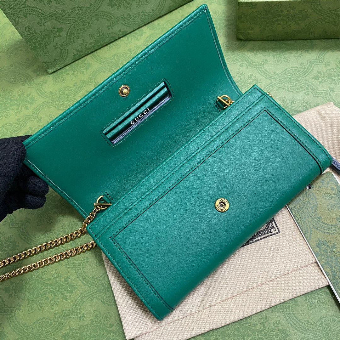 Gucci 658243 Diana chain wallet in Green